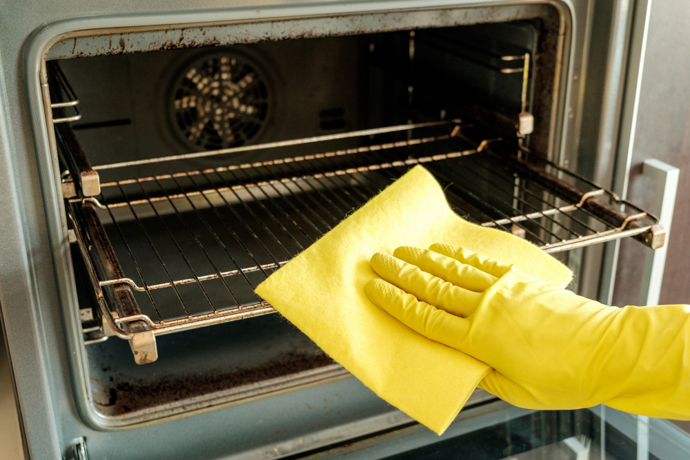 cleaning ovens